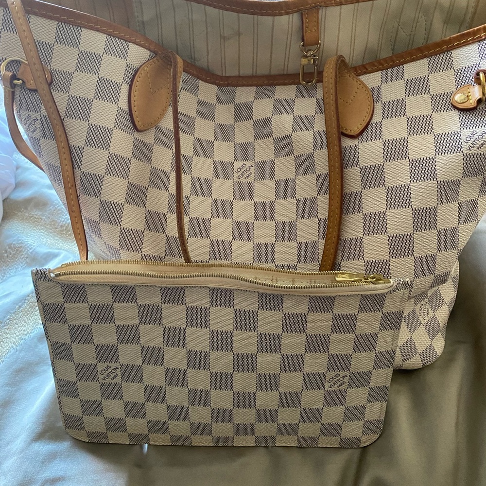 Louis Vuitton purse